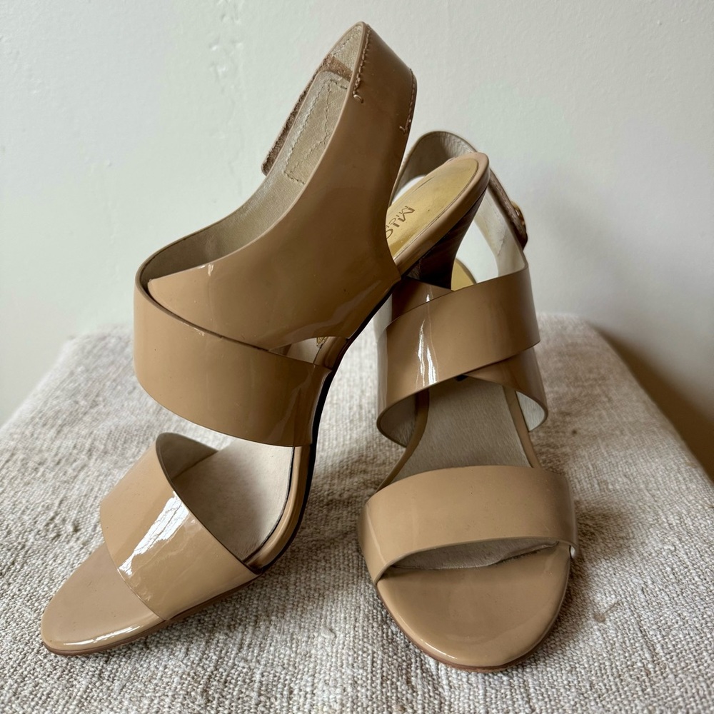 MICHAEL KORS Shiny Nude Heels
